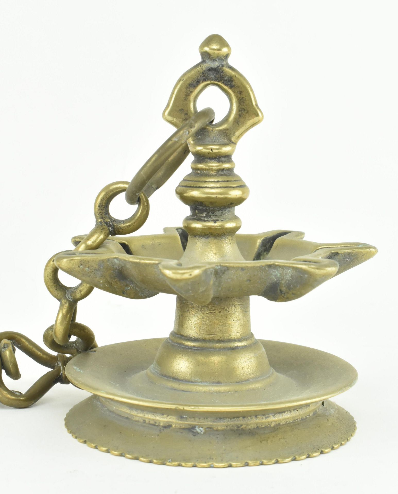 19TH CENTURY SOUTH EAST ASIAN HANGING BRASS OIL LAMP - Bild 3 aus 5