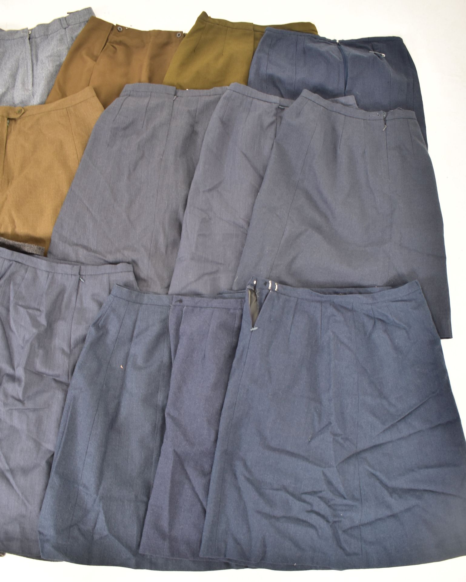 LARGE COLLECTION OF RE-ENACTMENT WWII WOMEN SERVICE SKIRTS - Image 3 of 5