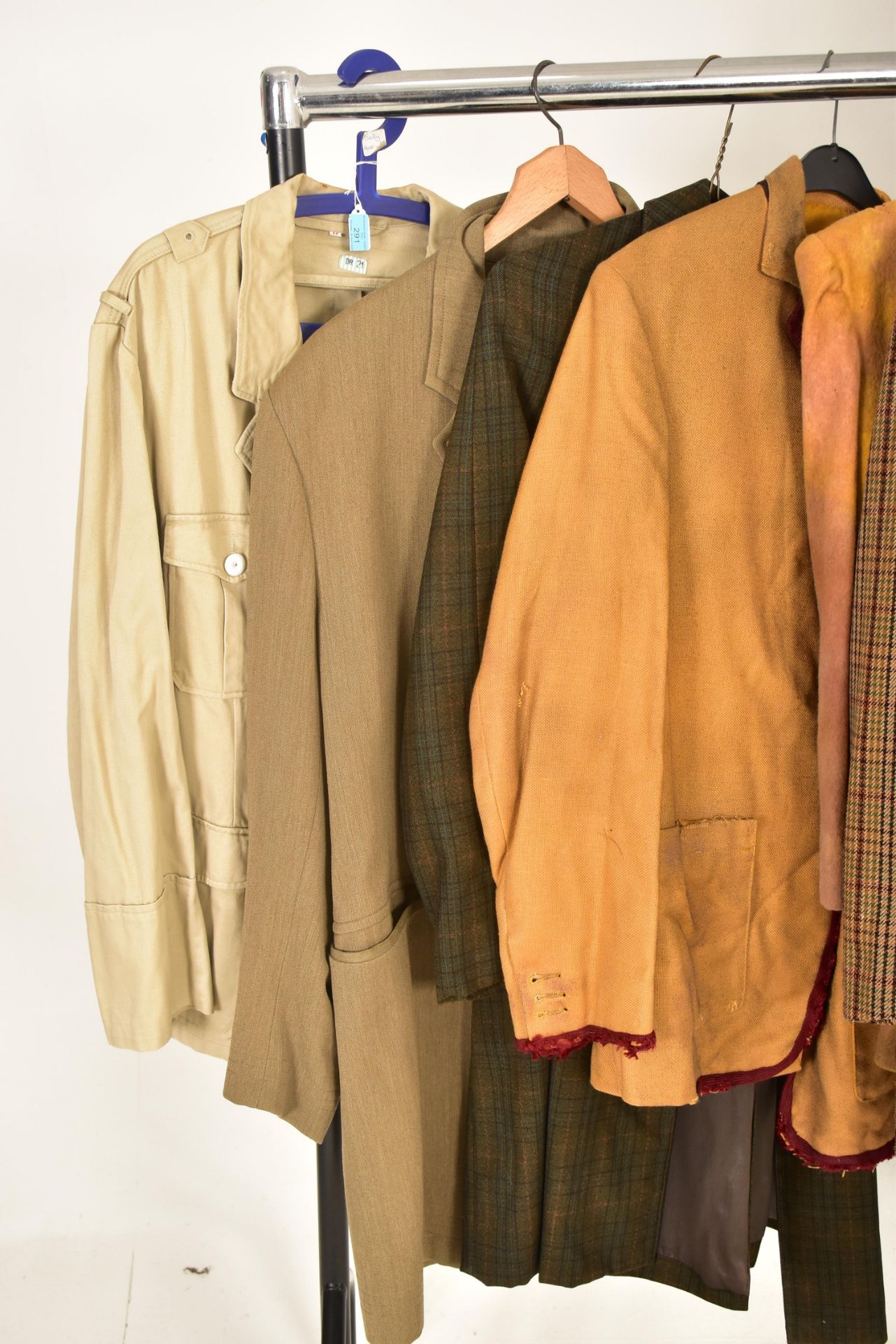 COLLECTION OF VINTAGE THEATRE MEN JACKETS & COATS - Bild 2 aus 6