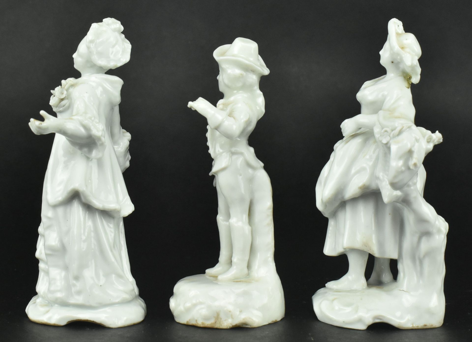 ITALIAN 19TH CENTURY CAPODIMONTE WHITE GLAZED FIGURINES - Bild 4 aus 7