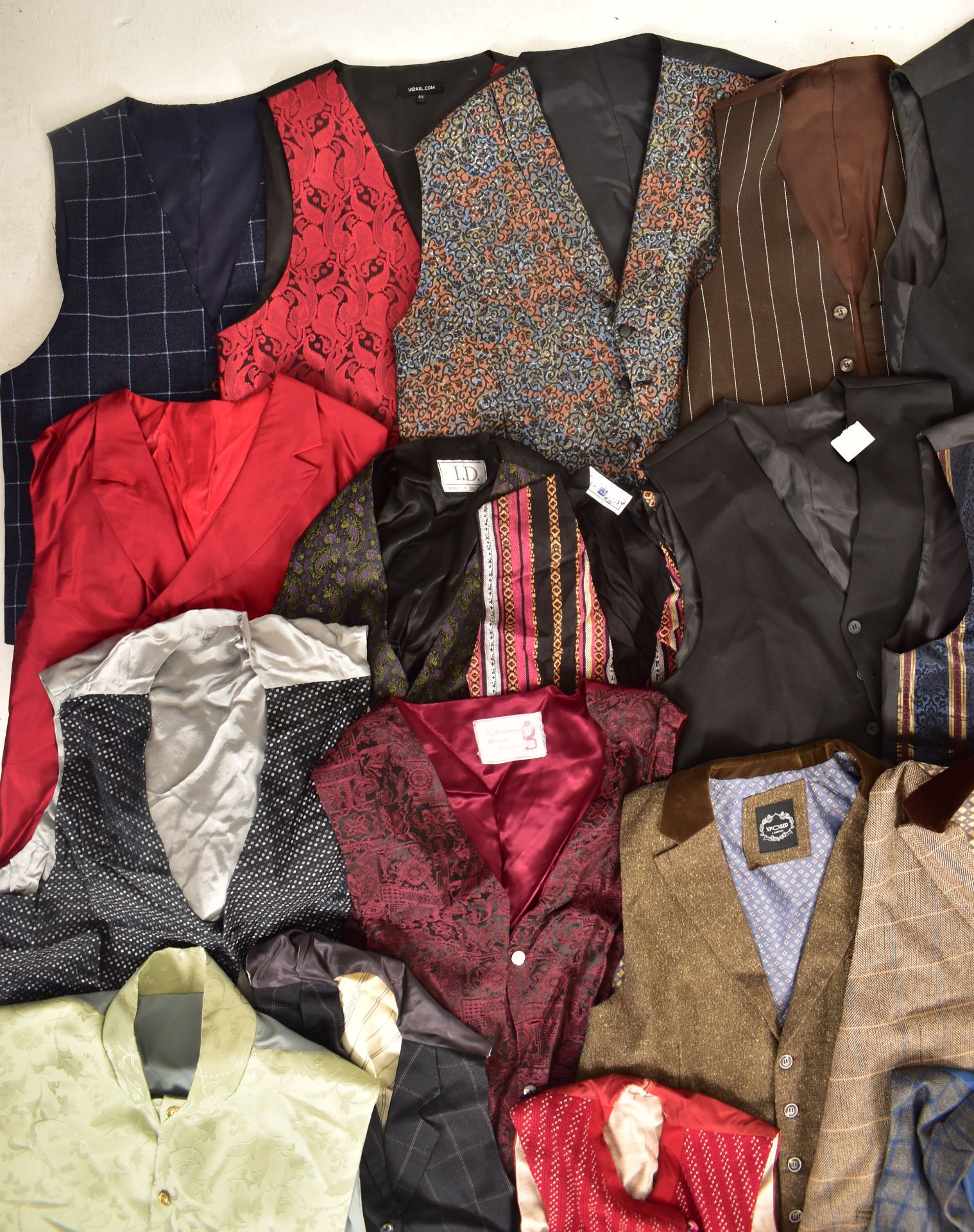 LARGE COLLECTION OF VINTAGE THEATRE & FANCY DRESS WAISTCOATS - Image 2 of 5