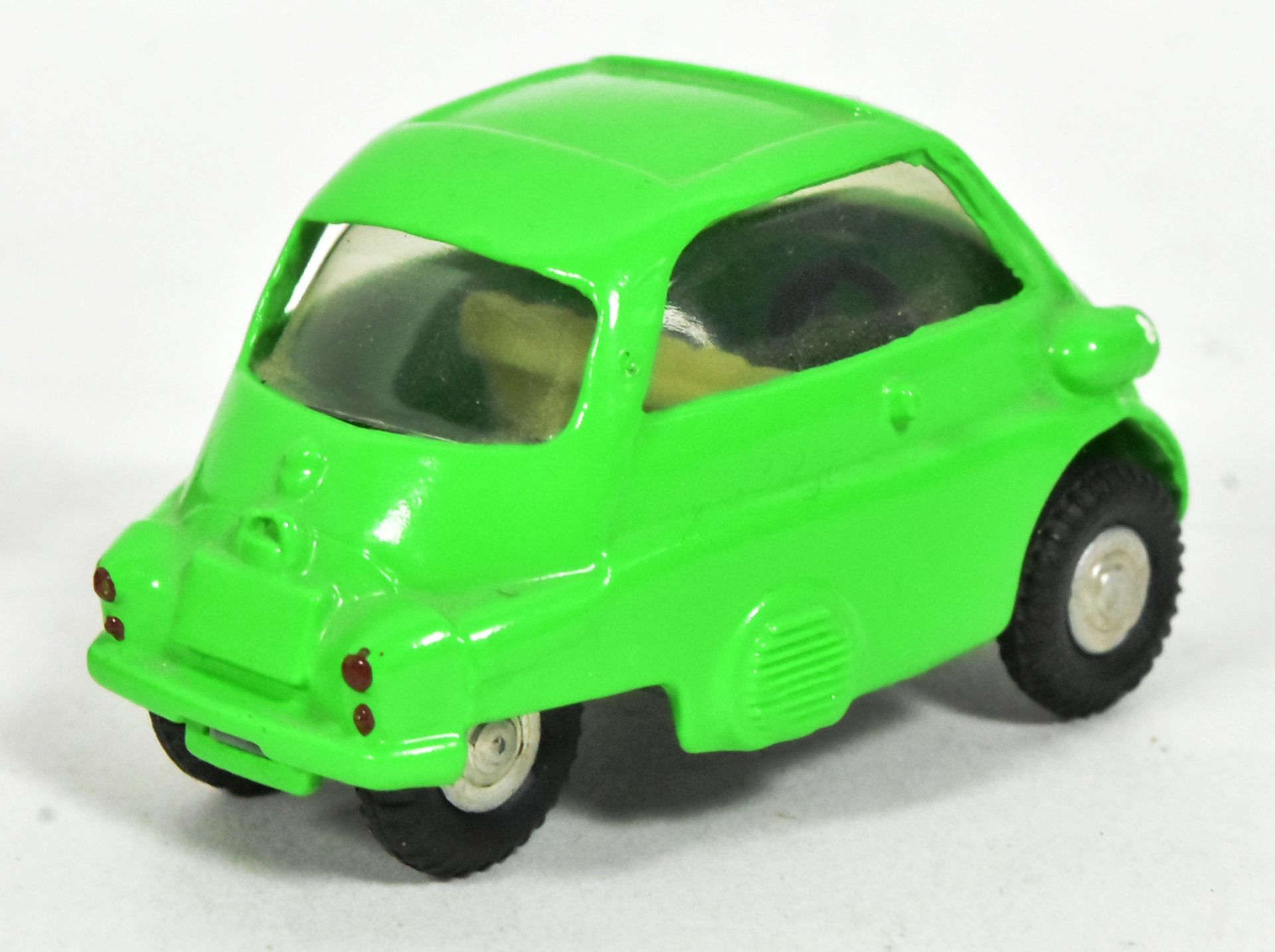 DIECAST - X4 VINTAGE TRIANG SPOT ON DIECAST MODEL CARS - Image 2 of 6