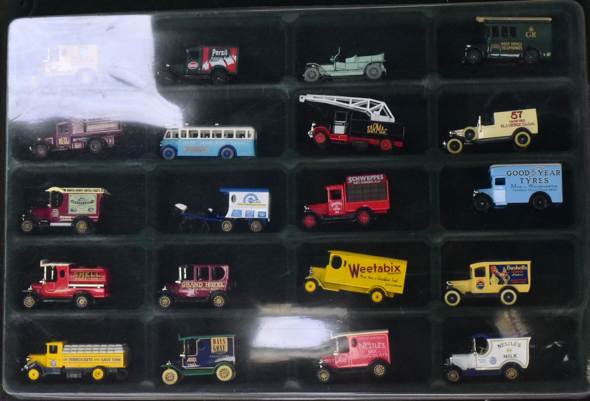 DIECAST - X4 LLEDO DAYS GONE DIECAST DISPLAY CASES - Bild 2 aus 6