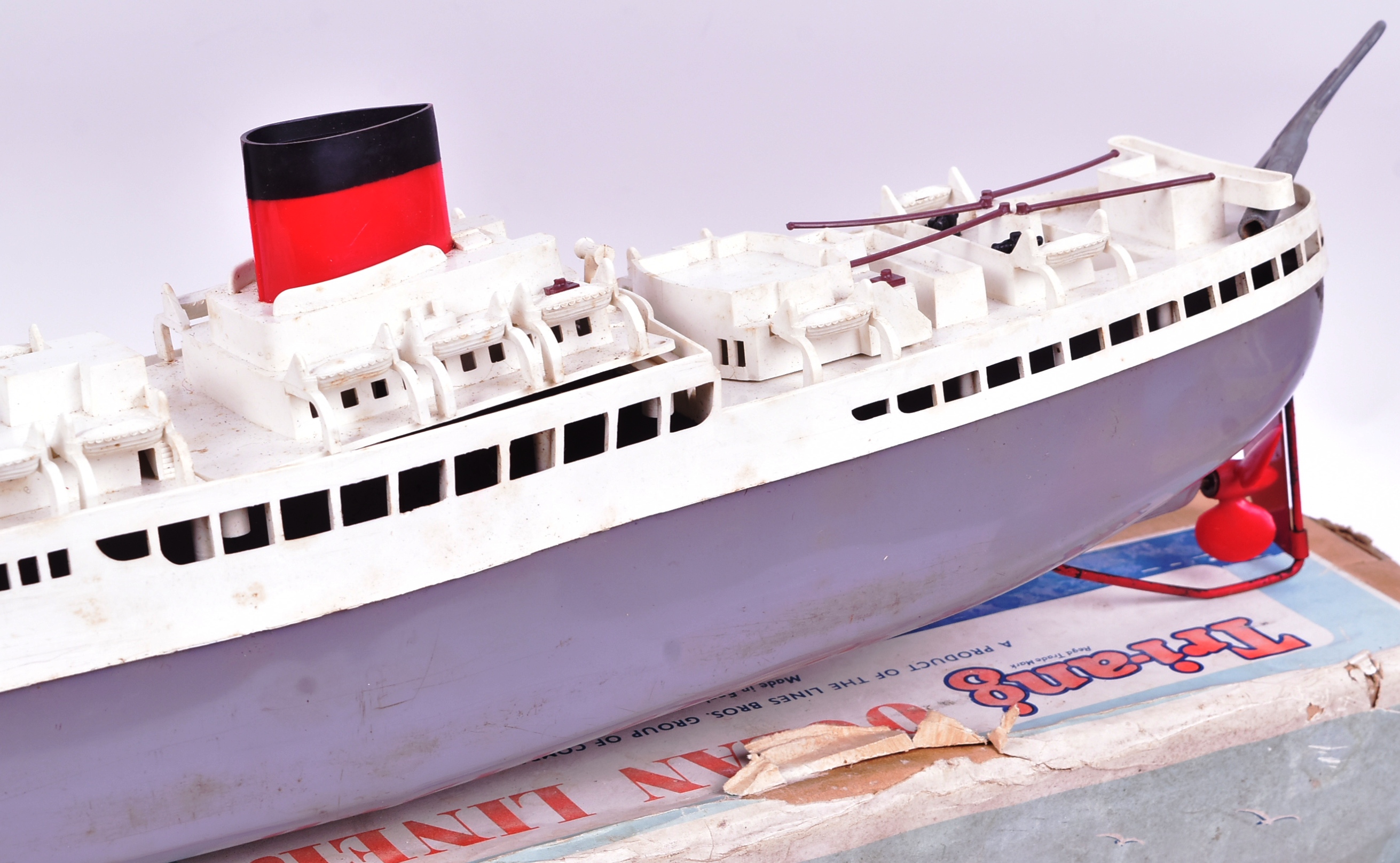 CLOCKWORK TOYS - TRIANG OCEAN LINER - RMS PRETORIA CASTLE - Image 3 of 5