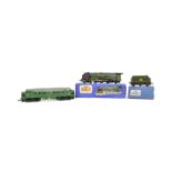 MODEL RAILWAY - TWO VINTAGE HORNBY DUBLO OO GAUGE LOCOMOTIVES