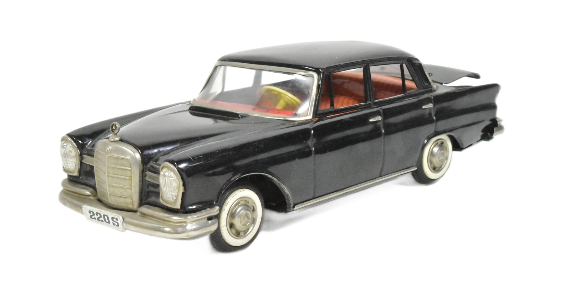 TINPLATE TOYS - JAPANESE TINPLATE MERCEDES BENZ 220S