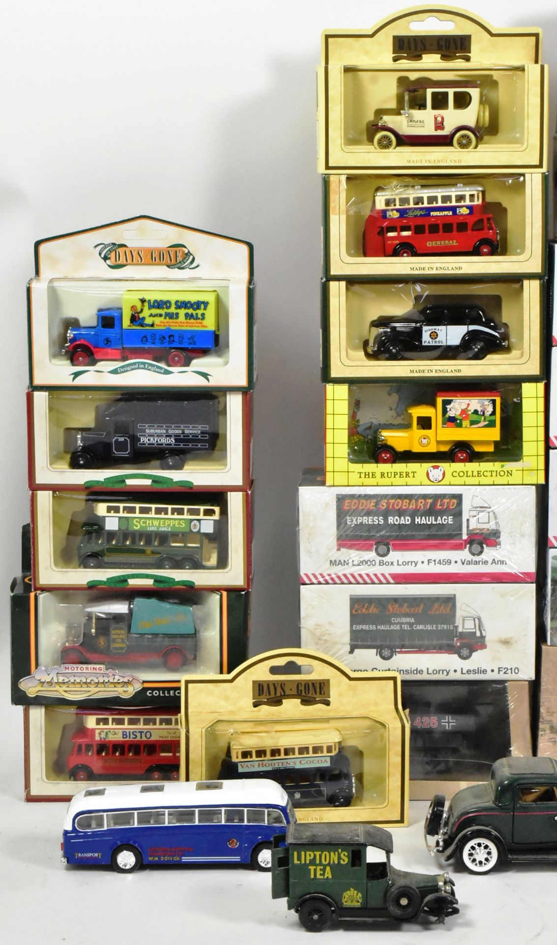 DIECAST - COLLECTION OF ASSORTED DIECAST MODELS - Bild 2 aus 5