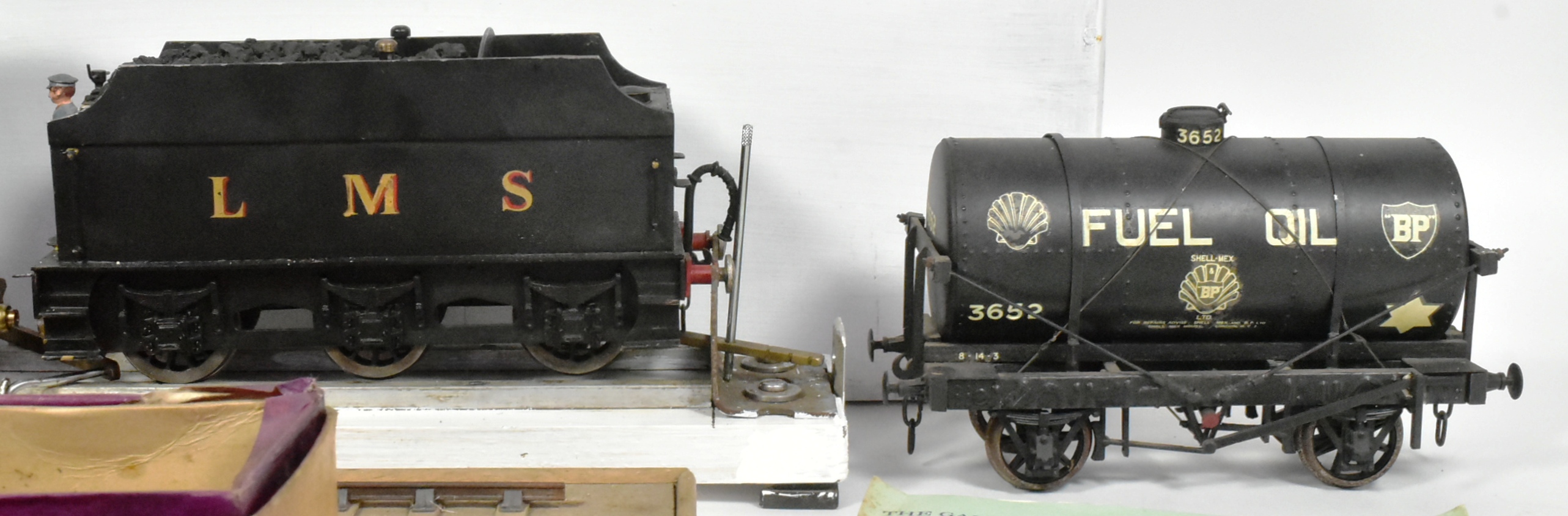 GAUGE 1 - LIVE STEAM - SCRATCH BUILT LIVE STEAM LOCOMOTIVE + EXTRAS - Image 3 of 7