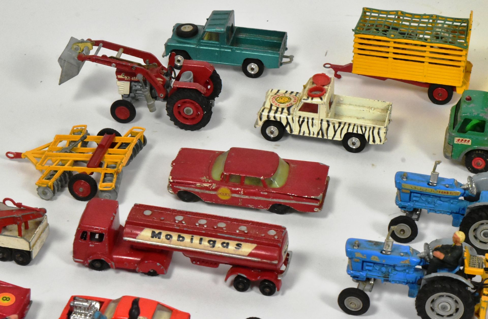 DIECAST - COLLECTION OF ASSORTED DIECAST MODELS - Bild 4 aus 7