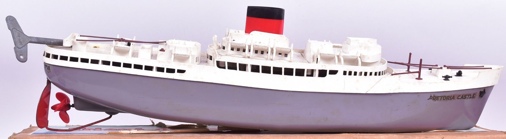 CLOCKWORK TOYS - TRIANG OCEAN LINER - RMS PRETORIA CASTLE - Image 4 of 5