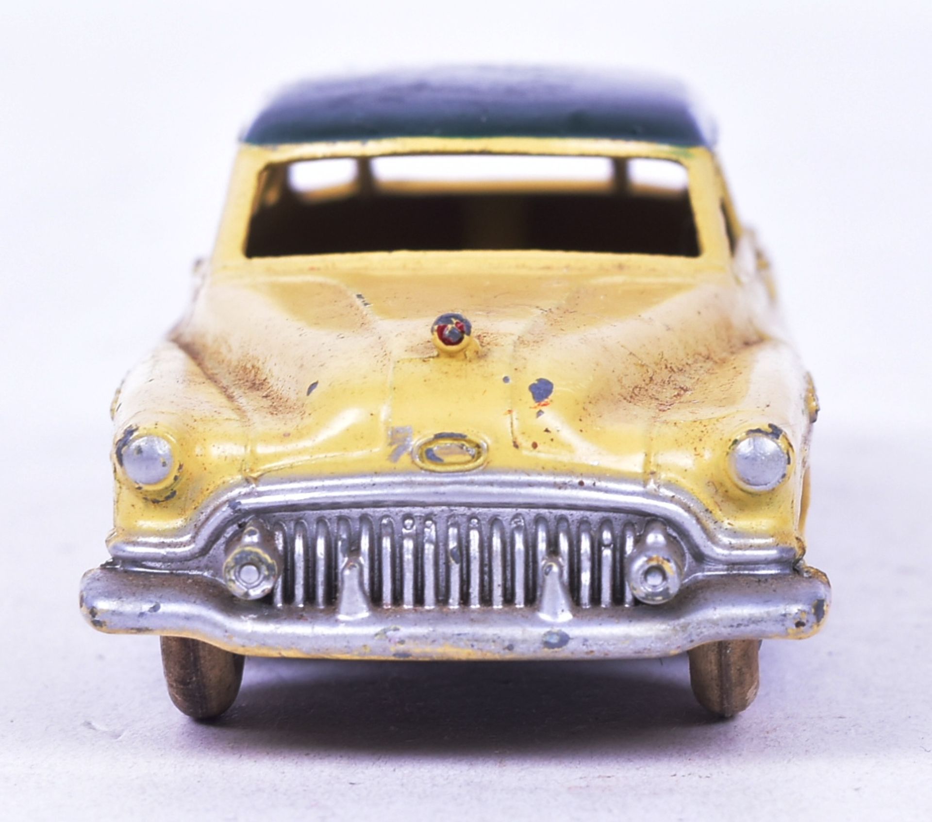 DIECAST - FRENCH DINKY TOYS - BUICK ROASMASTER - Image 4 of 5