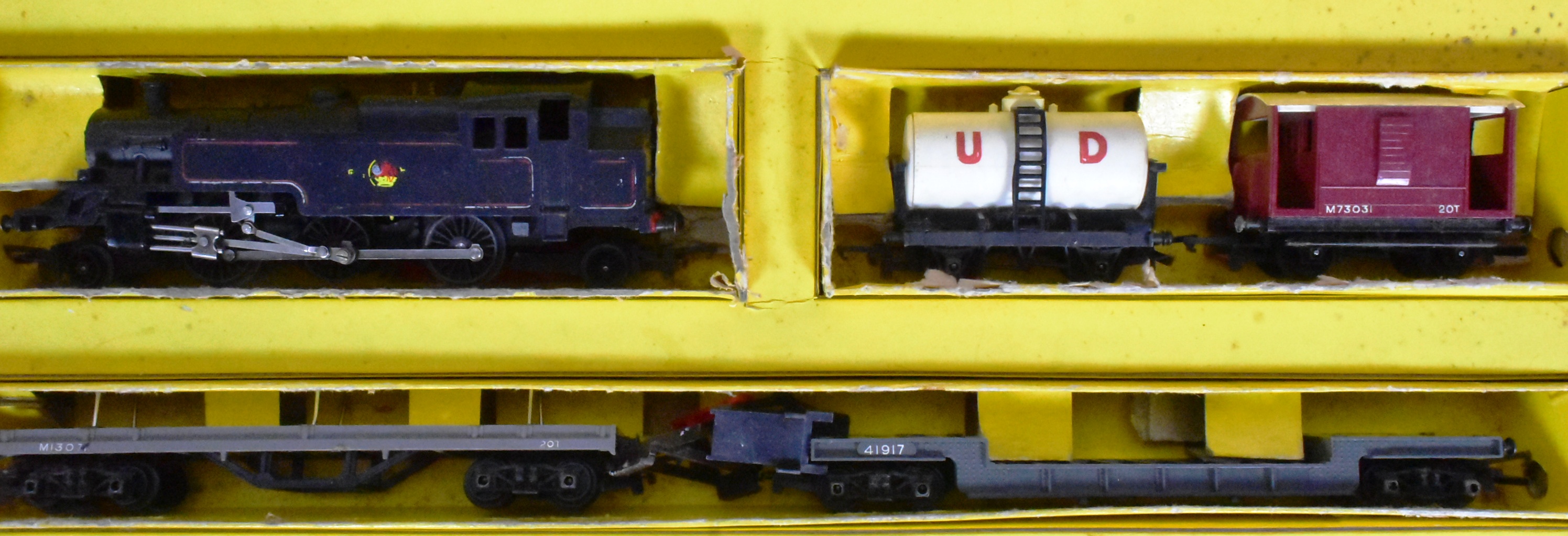 MODEL RAILWAY - COLLECTION OF TRIANG OO GAUGE - Bild 3 aus 7