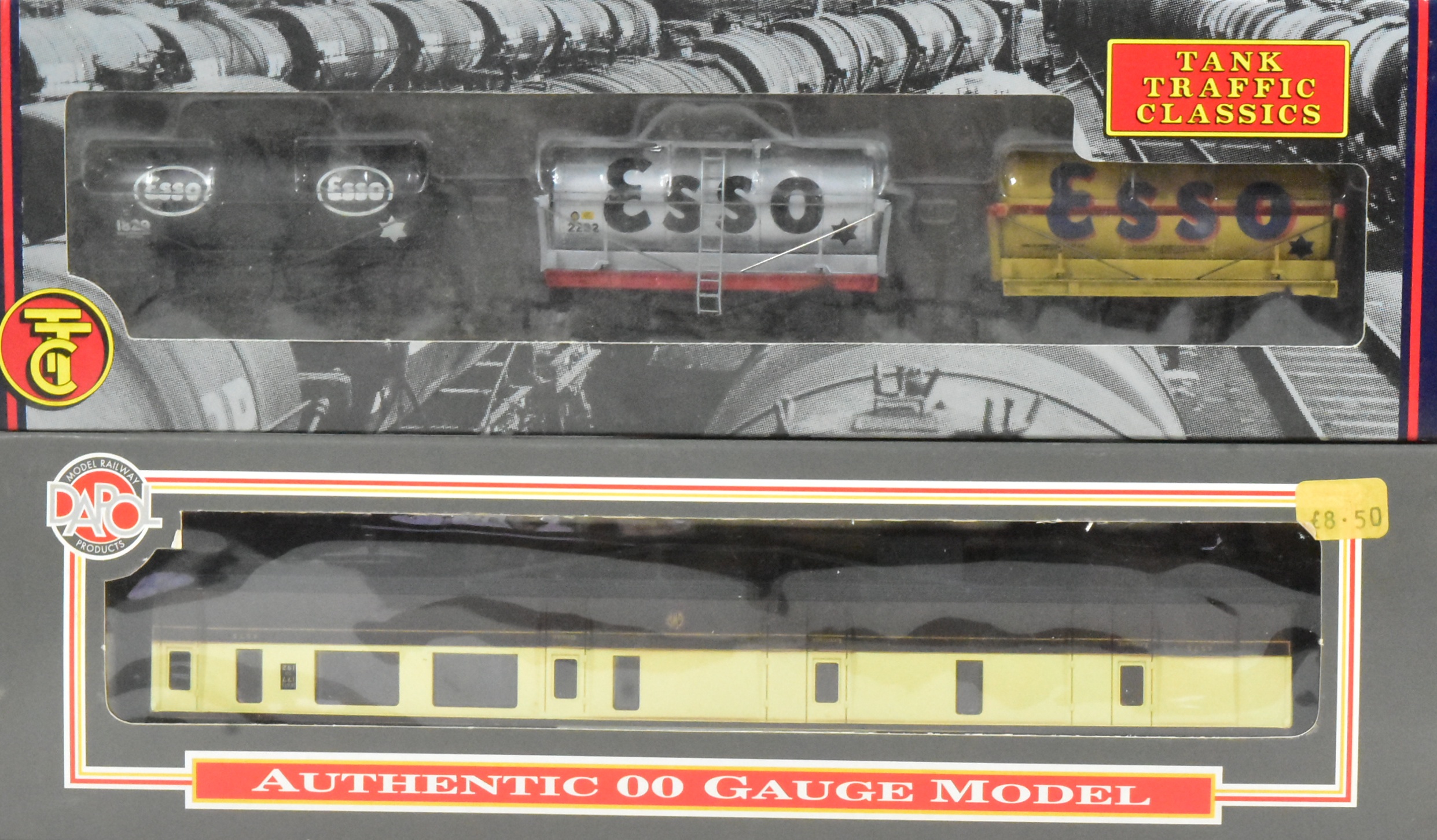 MODEL RAILWAY - COLLECTION OF OO GAUGE ROLLING STOCK - Image 2 of 5