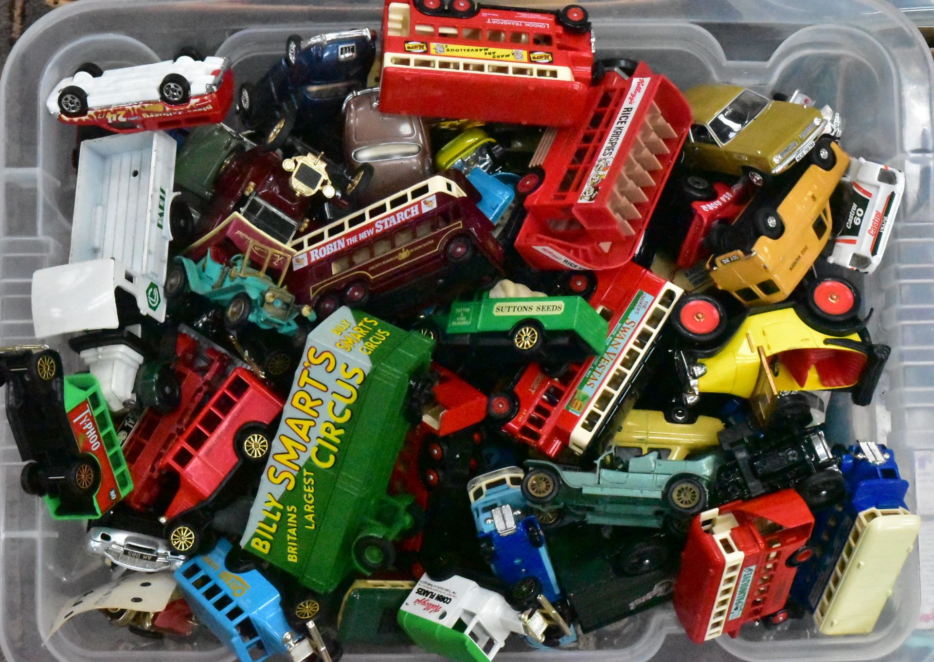 DIECAST - LARGE COLLECTION OF ASSORTED DIECAST MODELS - Image 3 of 7