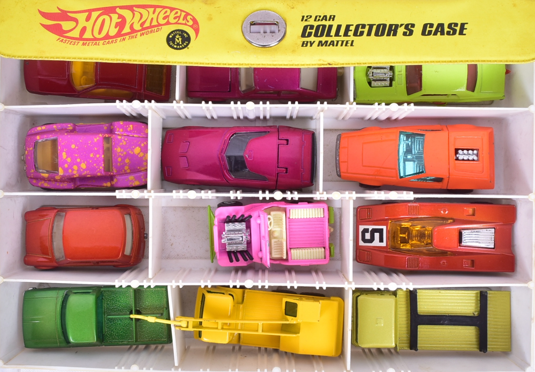 DIECAST - VINTAGE MATTEL HOT WHEELS COLLECTORS CASE WITH CARS - Image 2 of 5