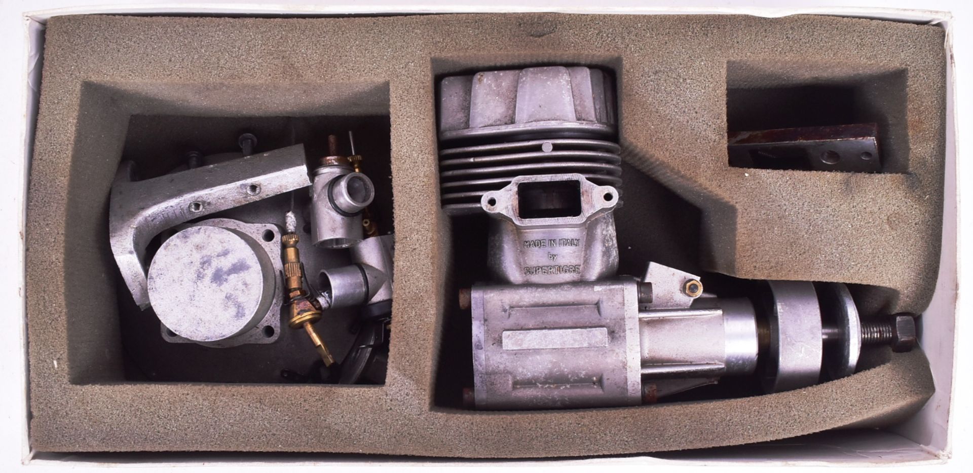 MODEL PLANES - RC SUPER TIGRE S3000 ENGINE - Image 2 of 5