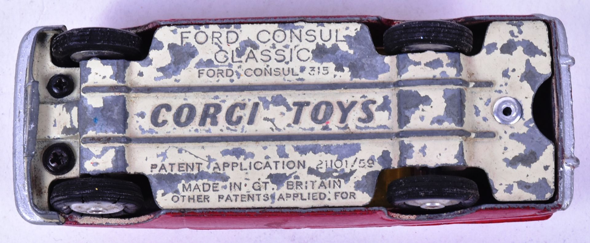 DIECAST - COLLECTION OF VINTAGE DINKY & CORGI TOYS - Image 7 of 7