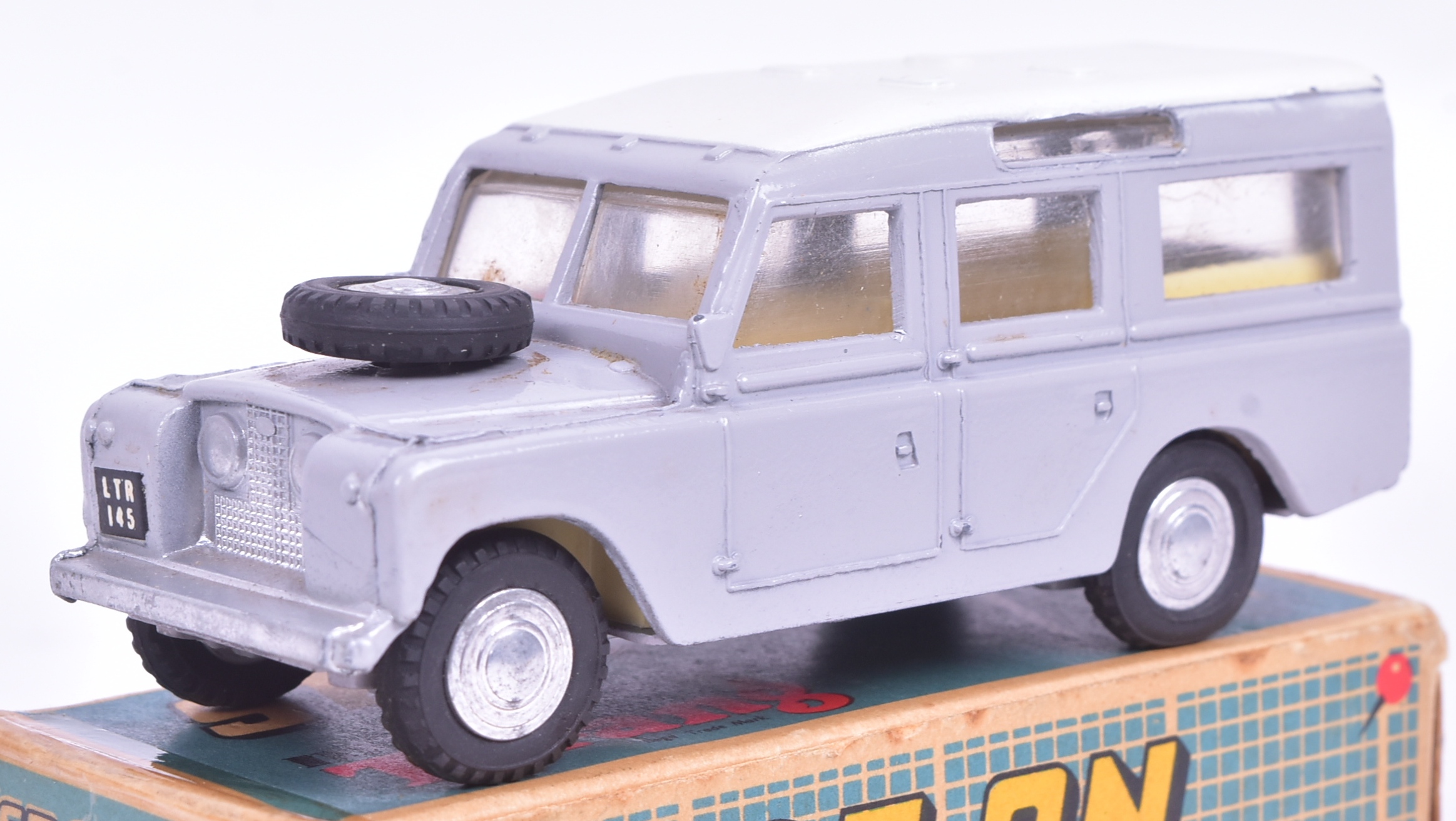DIECAST - VINTAGE TRIANG SPOT ON LWB LAND ROVER - Image 2 of 6