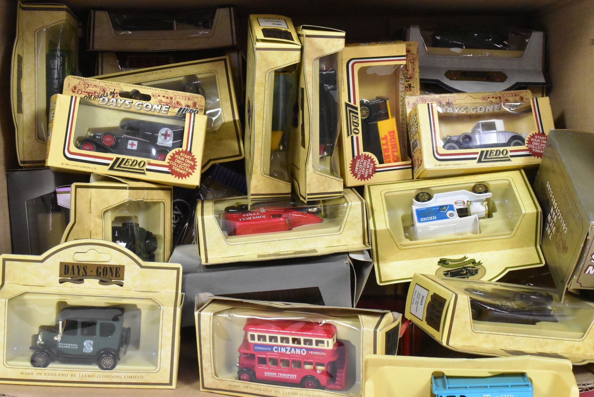 DIECAST - LARGE COLLECTION OF LLEDO DAYS GONE DIECAST MODELS - Image 4 of 4