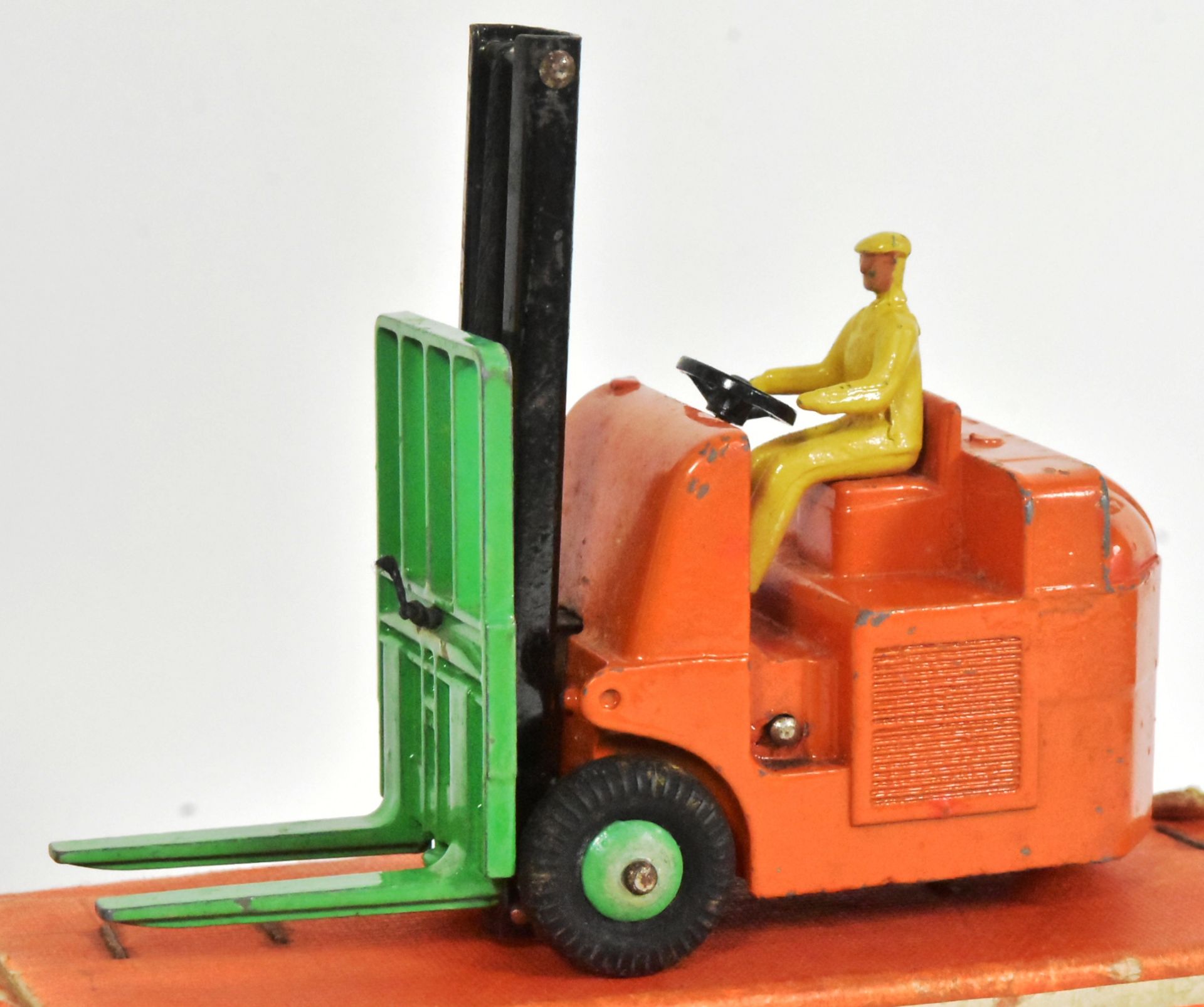 DIECAST - X3 VINTAGE DINKY TOYS DIECAST MODELS - Bild 4 aus 4