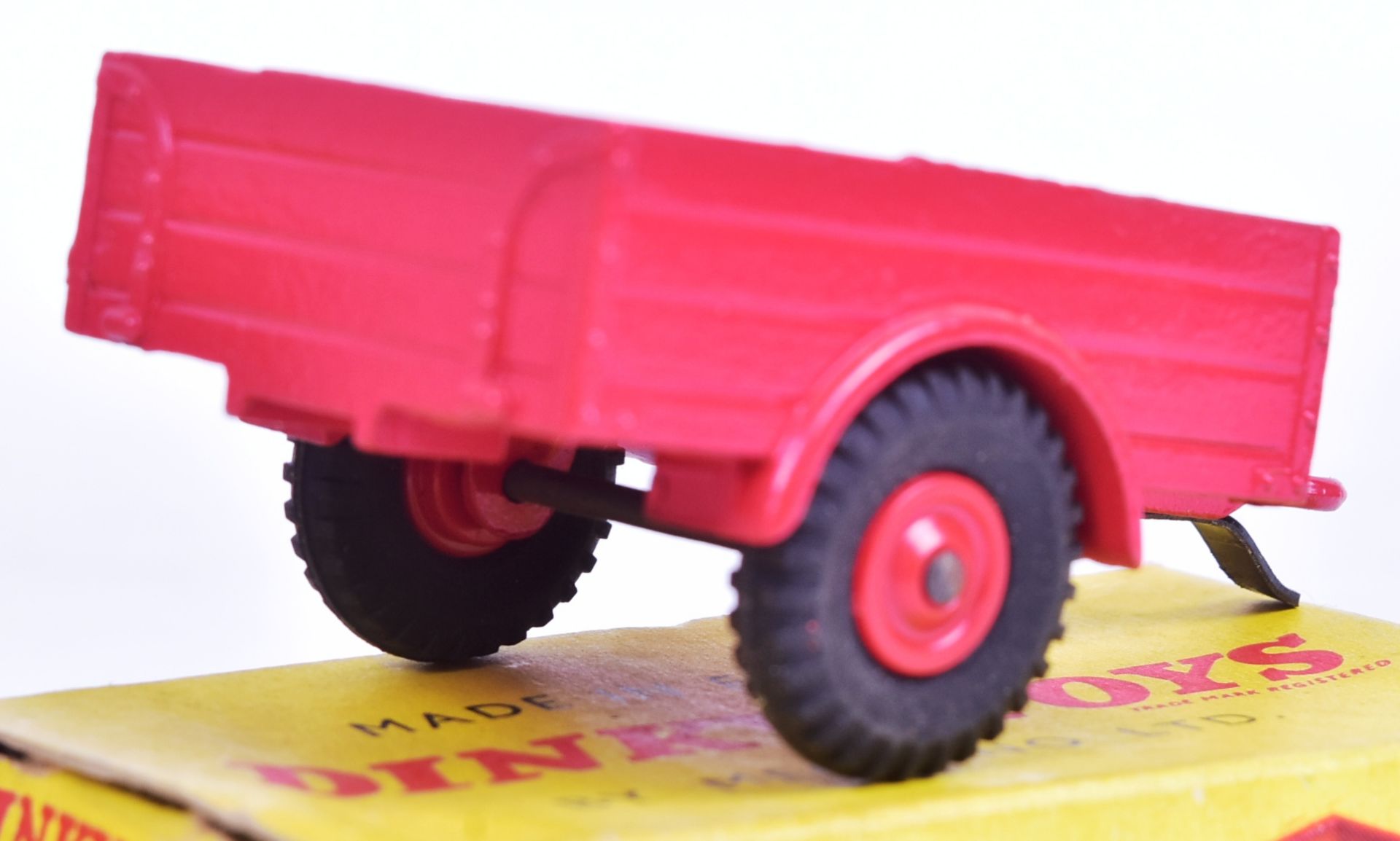 DIECAST - VINTAGE DINKY TOYS MASSEY TUNNEL POLICE VAN & TRAILER - Image 5 of 6