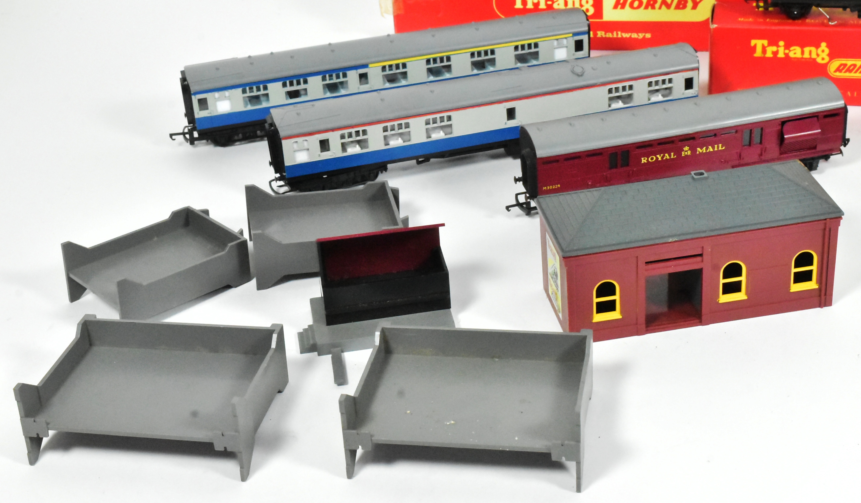 MODEL RAILWAY - COLLECTION OF OO GAUGE ROLLING STOCK - Bild 5 aus 5