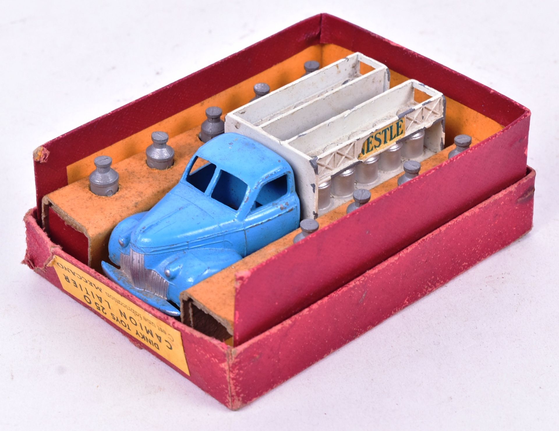 DIECAST - FRENCH DINKY TOYS - NESTLE DAIRY TRUCK - Bild 6 aus 6