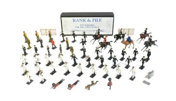 TOY SOLDIERS - COLLECTION OF ASSORTED LEAD TOY SOLDIERS