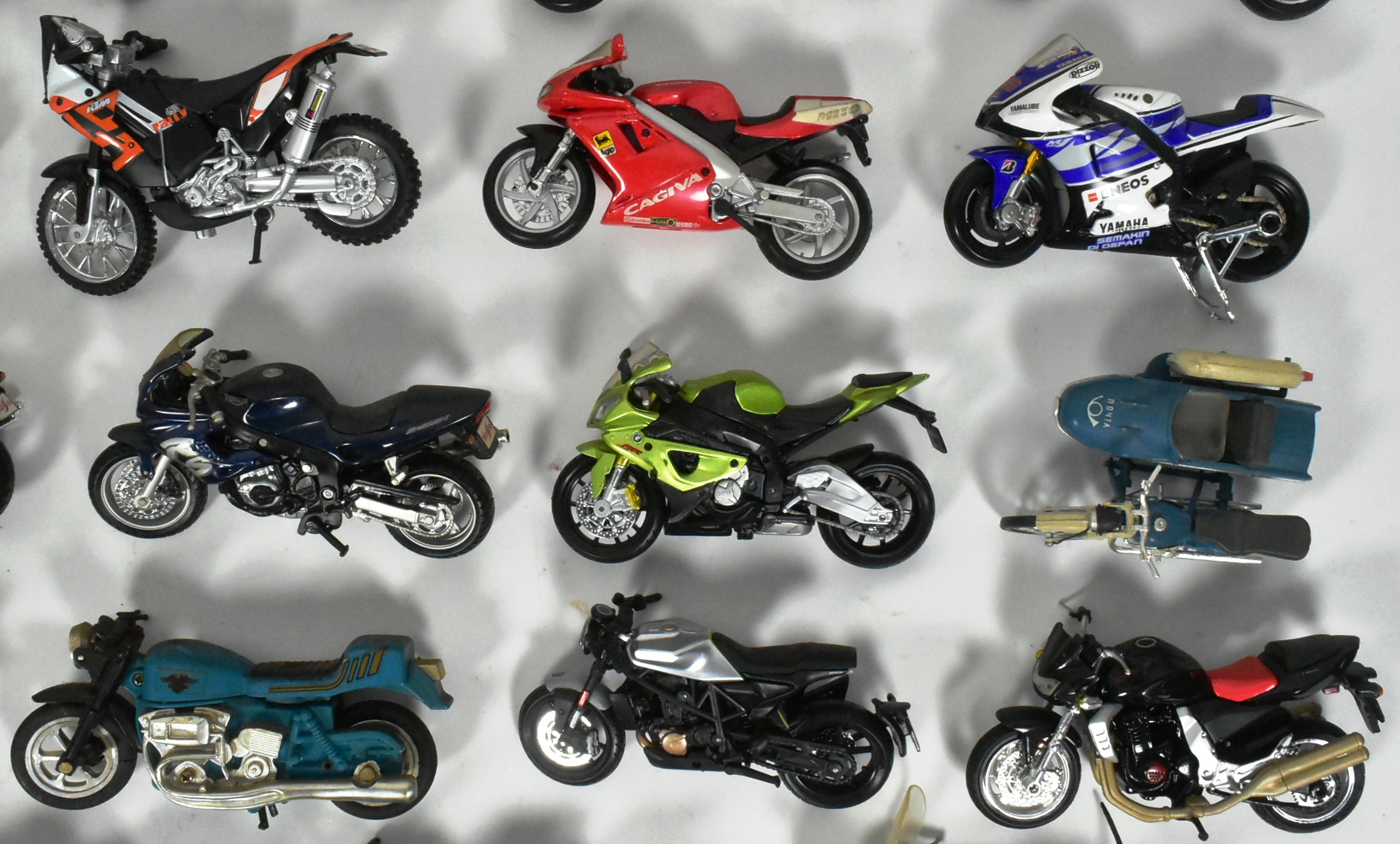 DIECAST - COLLECTION OF DIECAST MODEL MOTORBIKES - Image 4 of 5