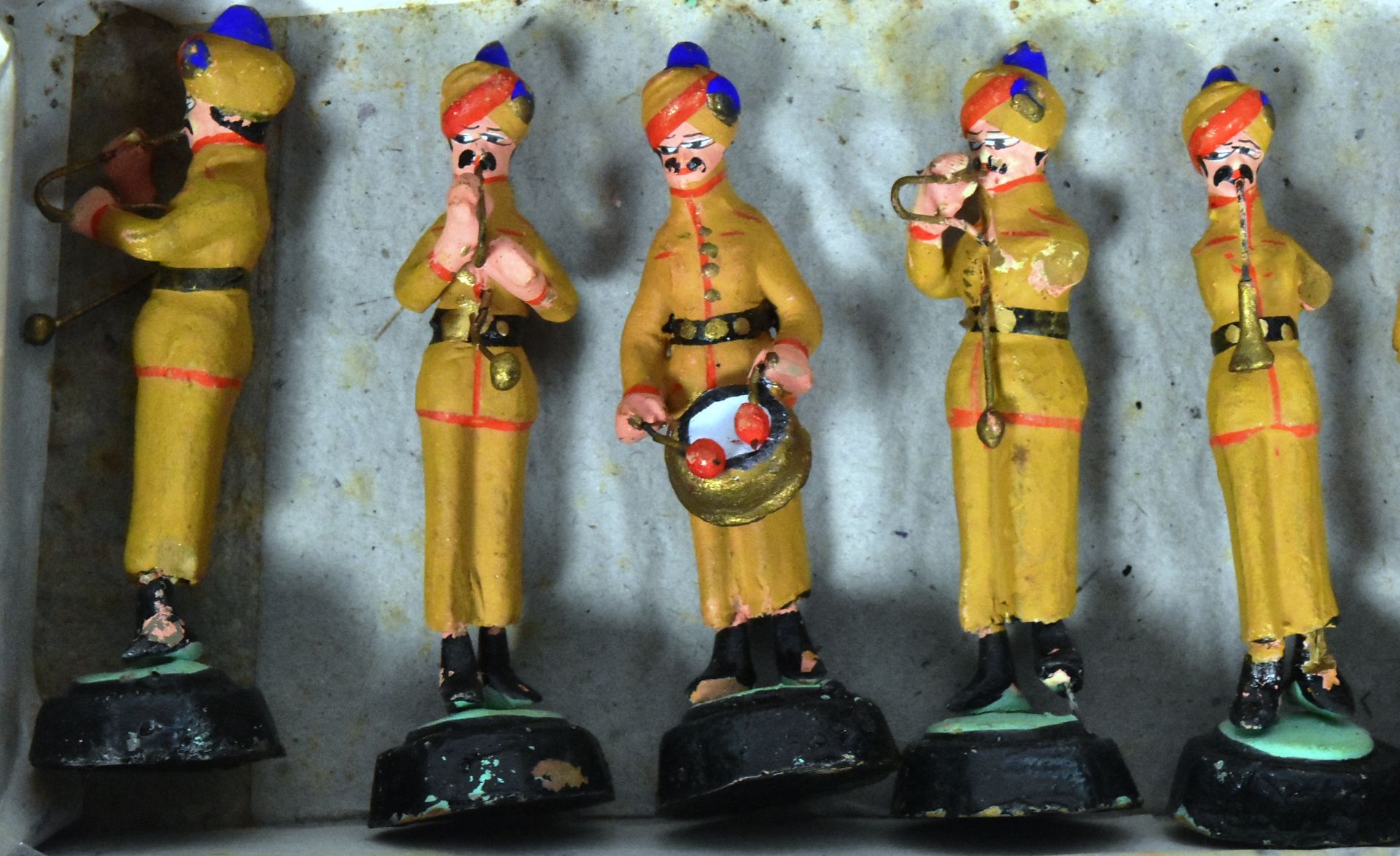 TOY SOLDIERS - VINTAGE INDIAN MARCHING BAND FIGURES - Image 2 of 5