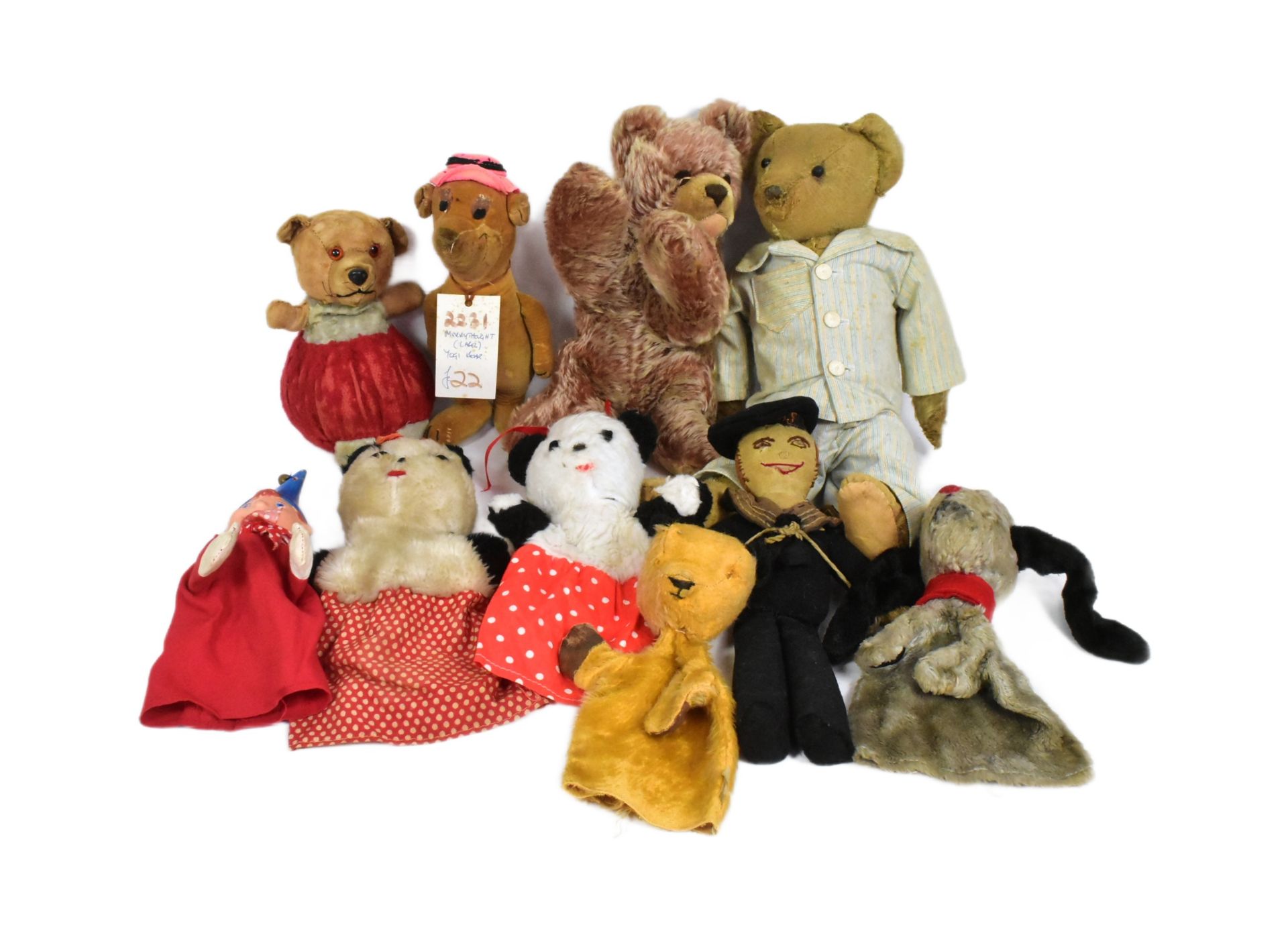 TEDDY BEARS - COLLECTION OF ASSORTED BEARS / PUPPETS