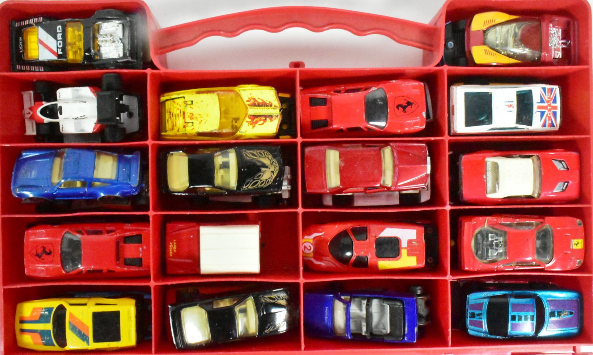 DIECAST - X2 VINTAGE MATCHBOX CARRY CASES & CARS - Image 3 of 5