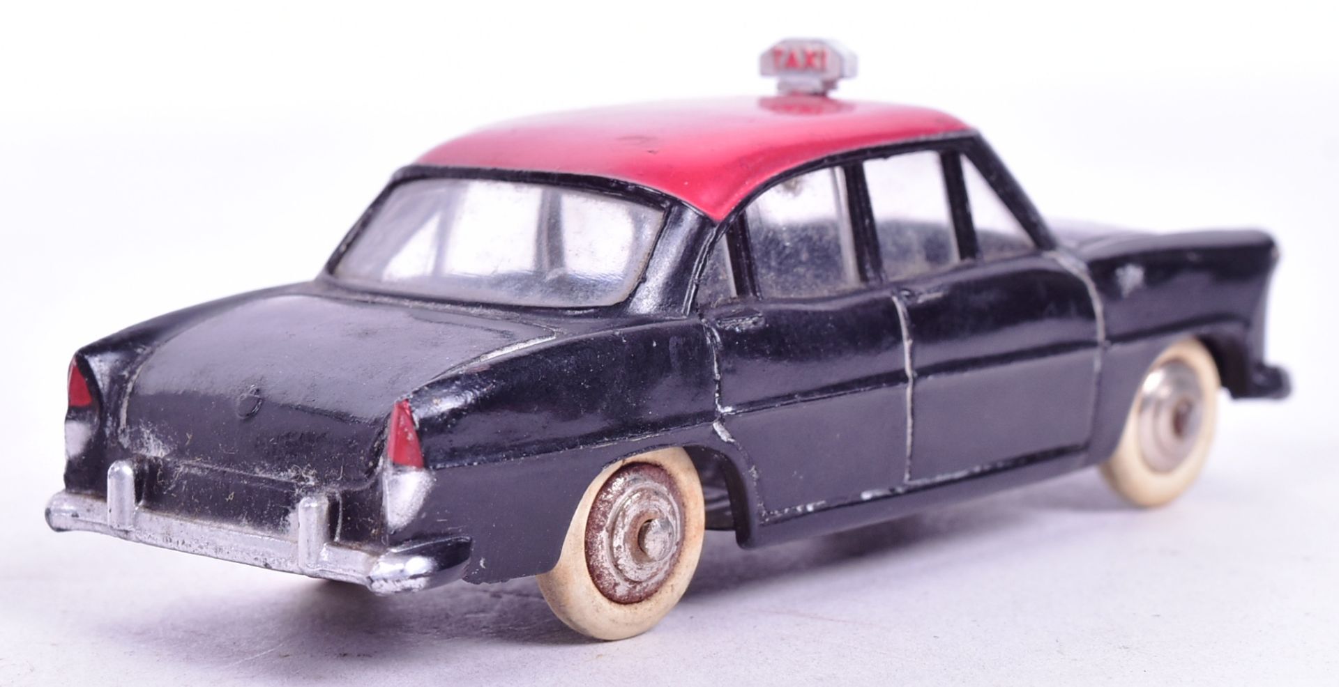 DIECAST - FRENCH DINKY TOYS - SIMCA ARIANE TAXI - Image 4 of 5