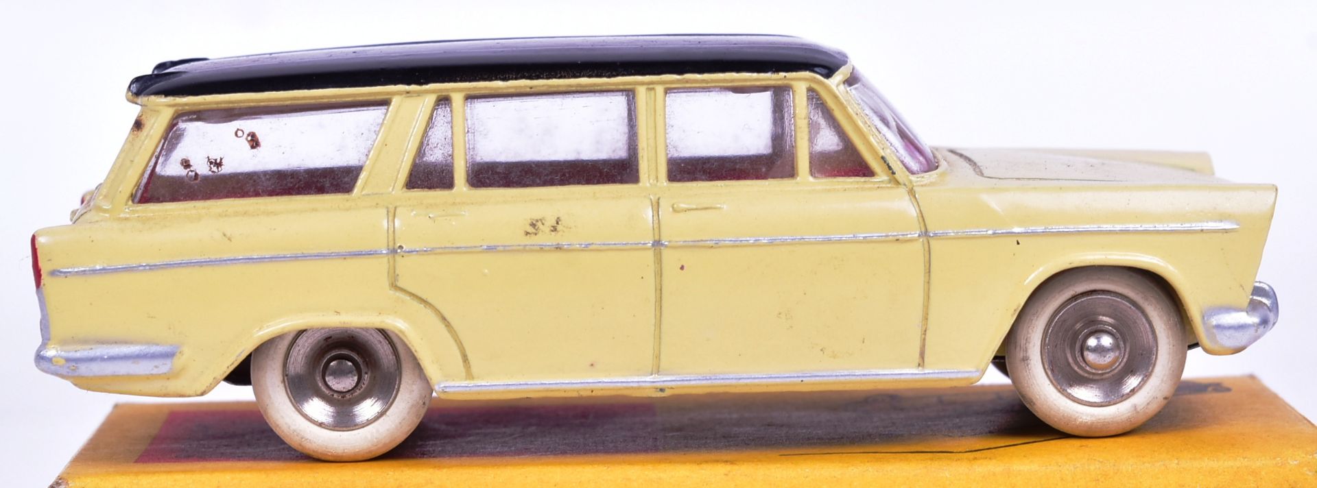 DIECAST - FRENCH DINKY TOYS - FIAT 1800 FAMILIALE - Image 3 of 5