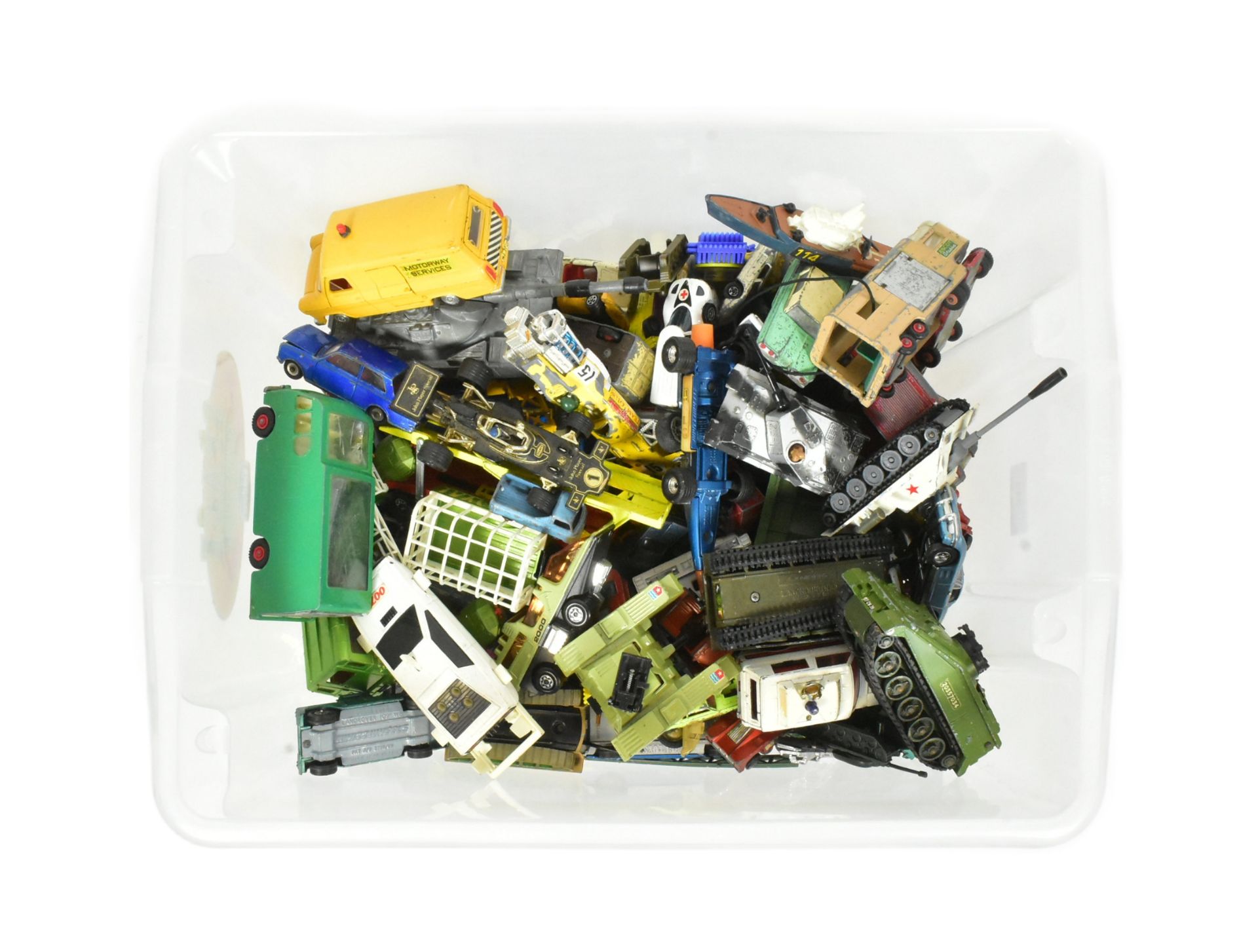 DIECAST - LARGE COLLECTION OF VINTAGE DIECAST MODELS