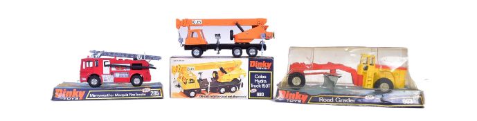 DIECAST - X3 VINTAGE DINKY TOYS DIECAST MODELS