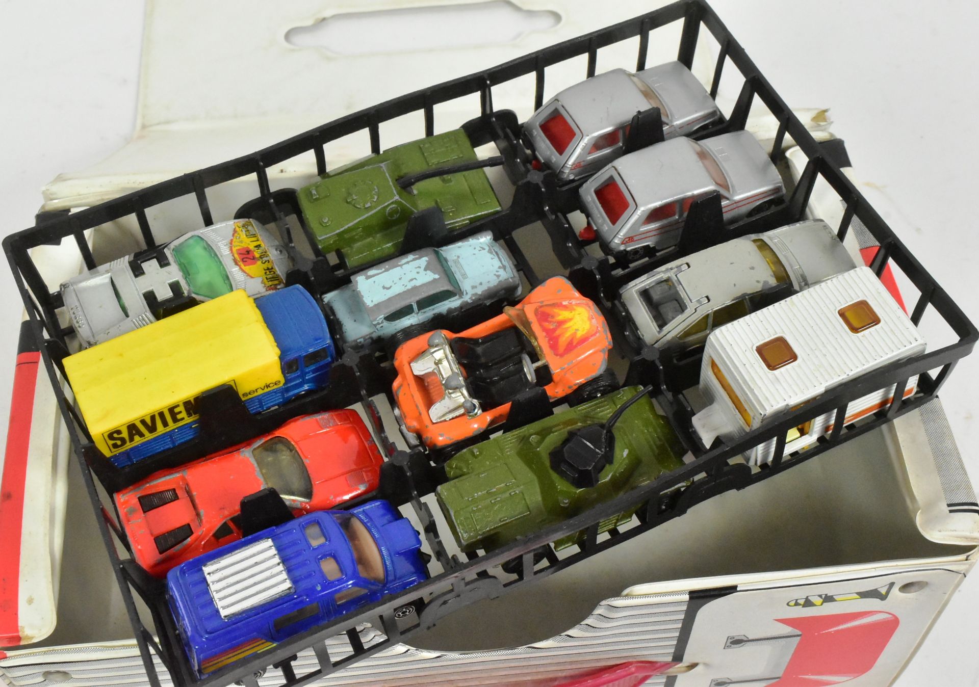 DIECAST - MATCHBOX VINYL CARRY CASE & CARS - Image 5 of 6