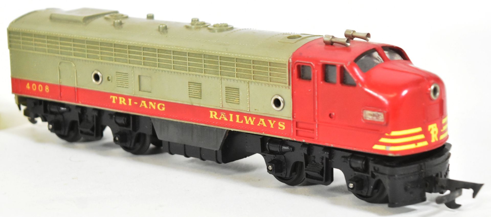 THREE VINTAGE TRIANG OO GAUGE MODEL RAILWAY LOCOMOTIVES - Bild 3 aus 5