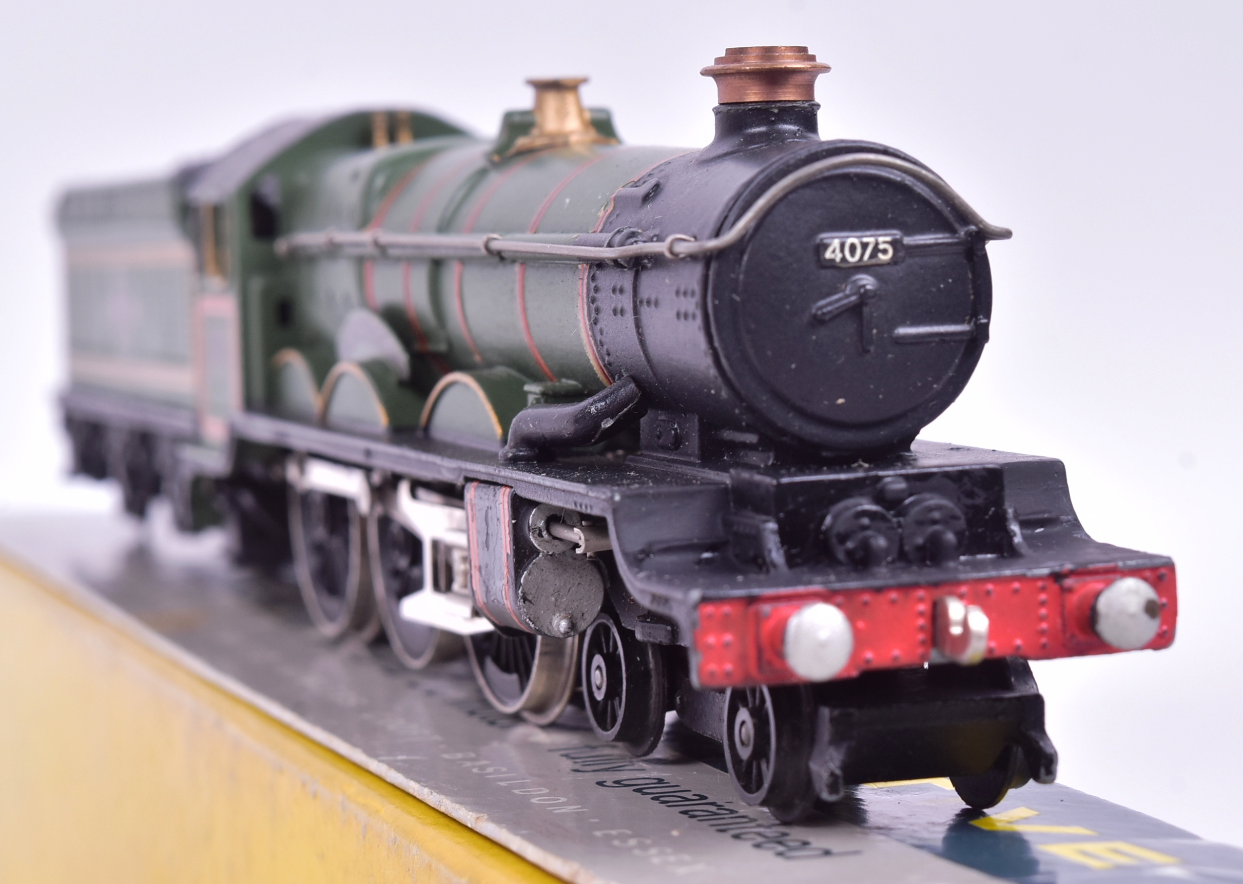 MODEL RAILWAY - VINTAGE WRENN OO GAUGE MODEL RAILWAY LOCOMOTIVE - Image 4 of 6