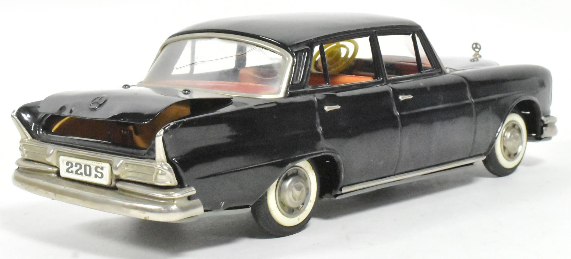 TINPLATE TOYS - JAPANESE TINPLATE MERCEDES BENZ 220S - Bild 3 aus 6