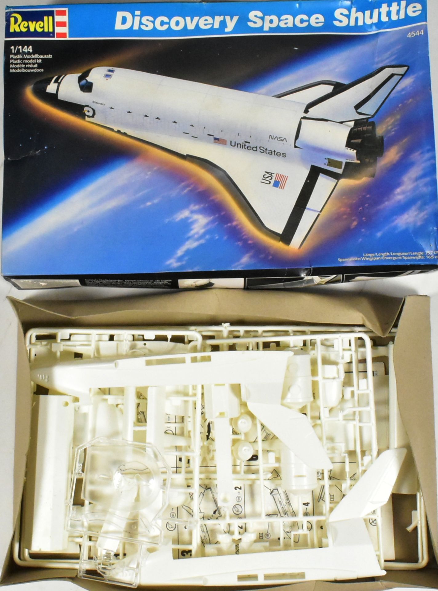 MODEL KITS - X2 REVELL PLASTIC MODEL KITS - Image 2 of 4