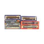 MODEL RAILWAY - COLLECTION OF OO GAUGE ROLLING STOCK