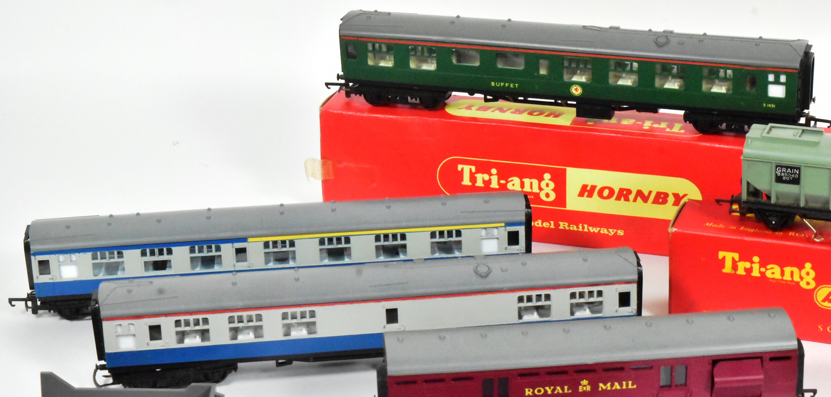 MODEL RAILWAY - COLLECTION OF OO GAUGE ROLLING STOCK - Bild 4 aus 5