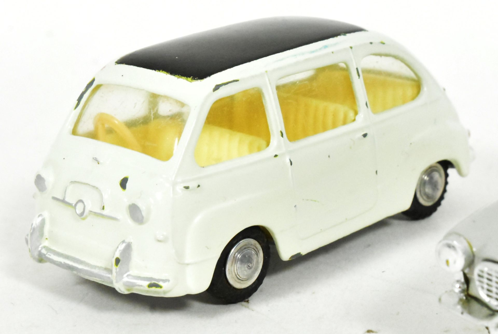 DIECAST - X4 VINTAGE TRIANG SPOT ON DIECAST MODEL CARS - Bild 5 aus 6