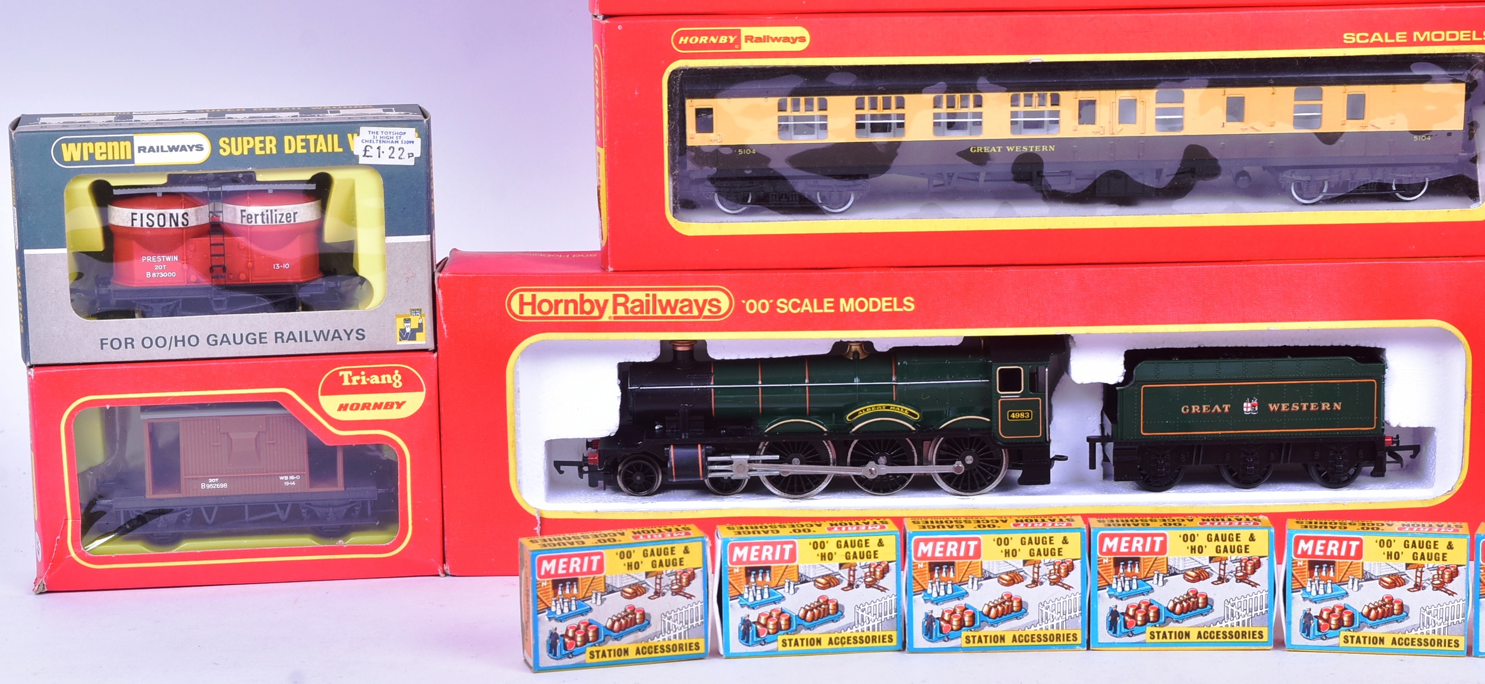 MODEL RAILWAY - VINTAGE TRIANG / HORNBY LOCOS & ACCESSORIES - Image 5 of 6