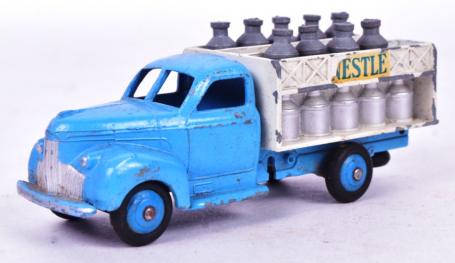 DIECAST - FRENCH DINKY TOYS - NESTLE DAIRY TRUCK - Bild 2 aus 6