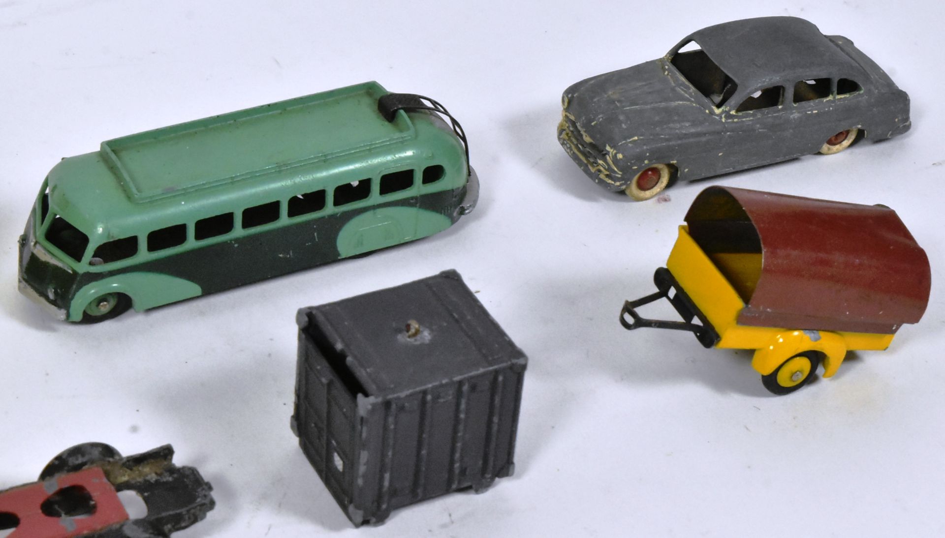 DIECAST - COLLECTION OF VINTAGE FRENCH DIECAST MODEL CARS - Image 2 of 5