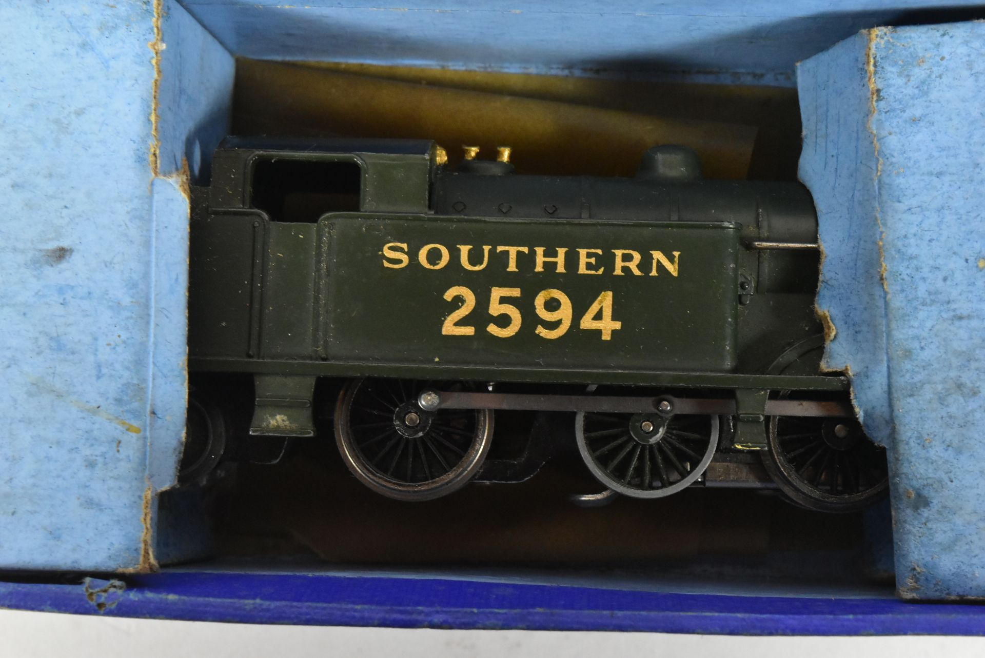 MODEL RAILWAY - VINTAGE HORNBY DUBLO TANK GOOD TRAINSET - Image 4 of 5