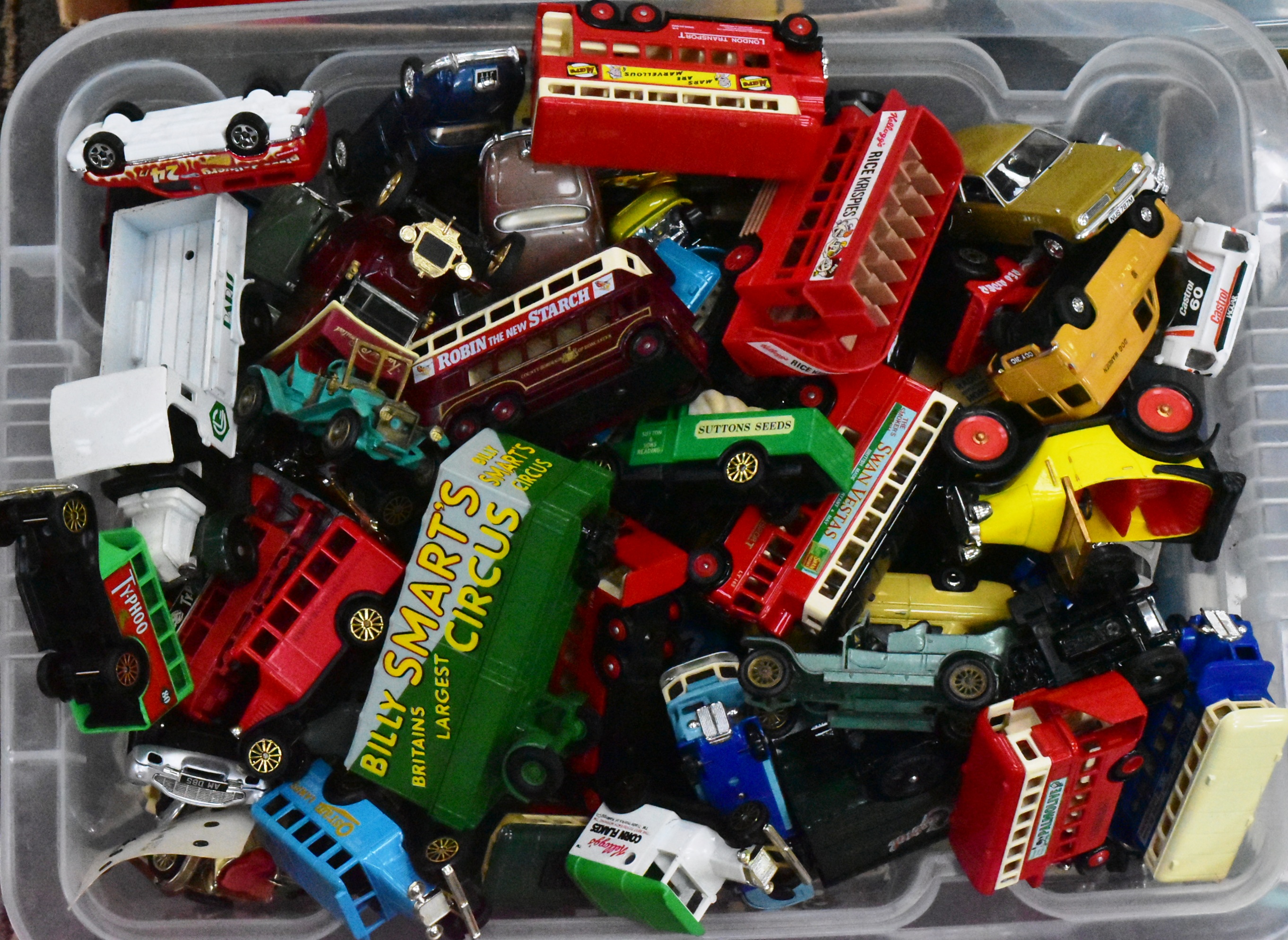 DIECAST - LARGE COLLECTION OF ASSORTED DIECAST MODELS - Image 2 of 7