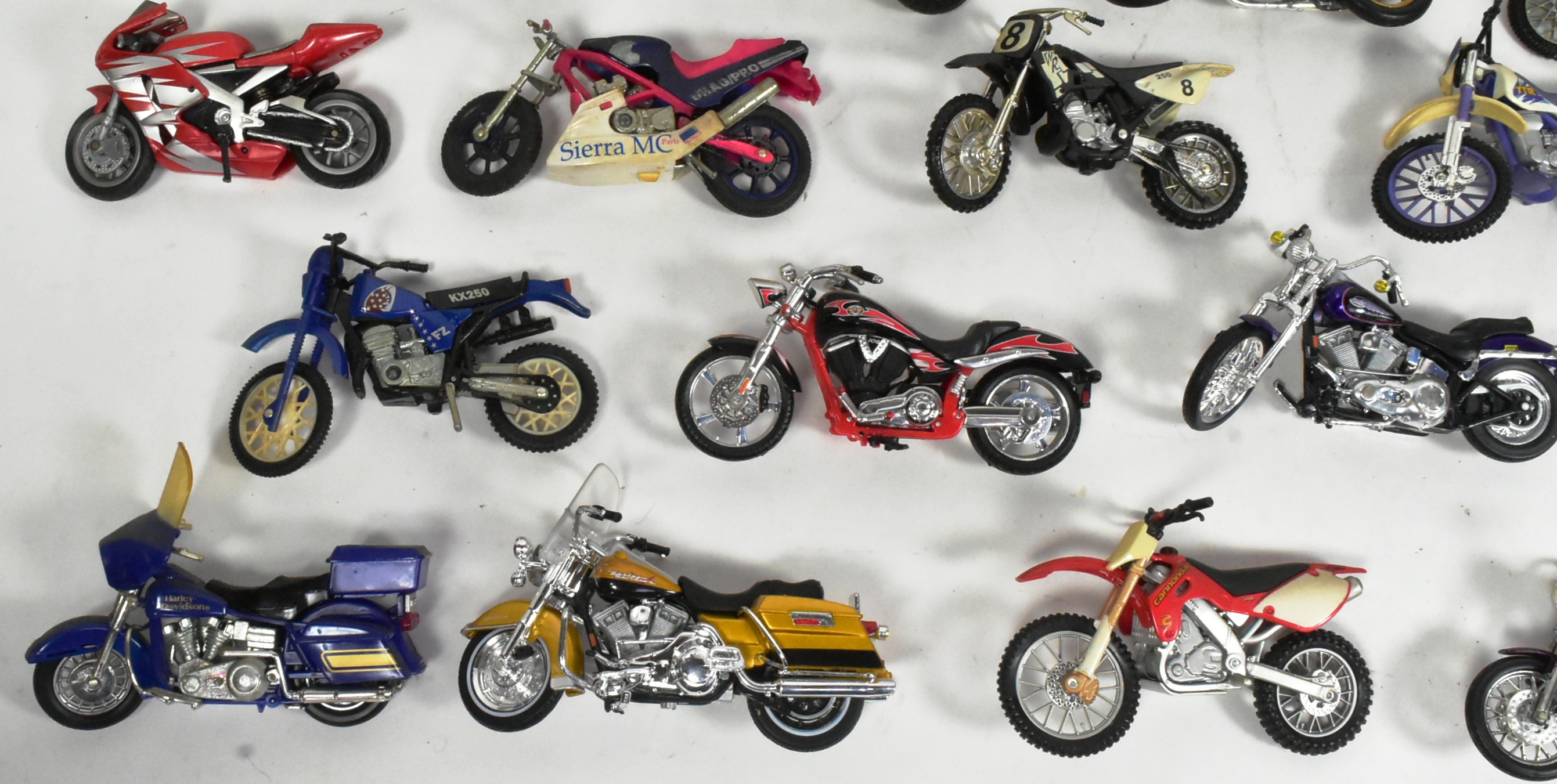 DIECAST - COLLECTION OF DIECAST MODEL MOTORBIKES - Image 2 of 5